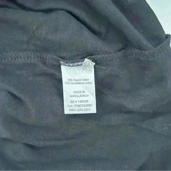 Free Planet Haloween T-Shirt Skull and Lightning Print Black&White Size M NWT - Picture 5 of 5